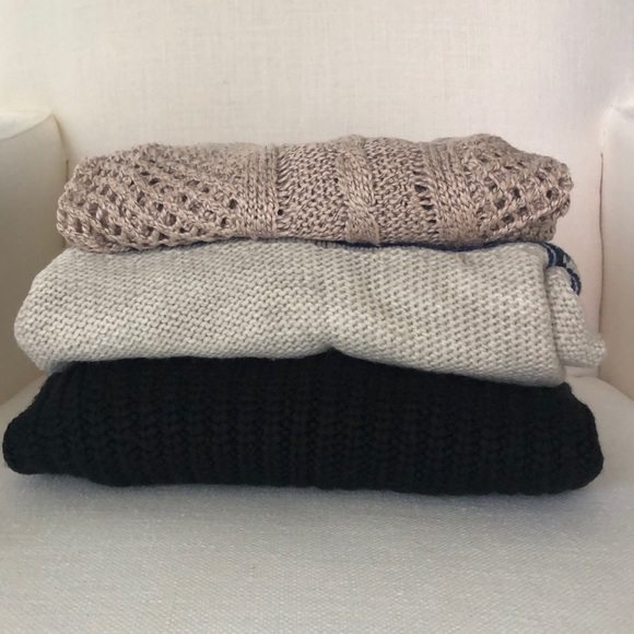 Bundle of sweaters - Picture 1 of 4